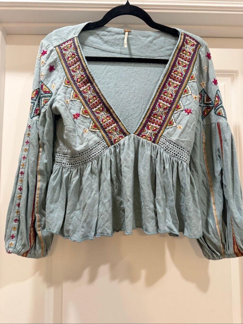 Free People Embroidered Boho Peasant Blouse V-Neck Long Sleeve Blue Top Size XS